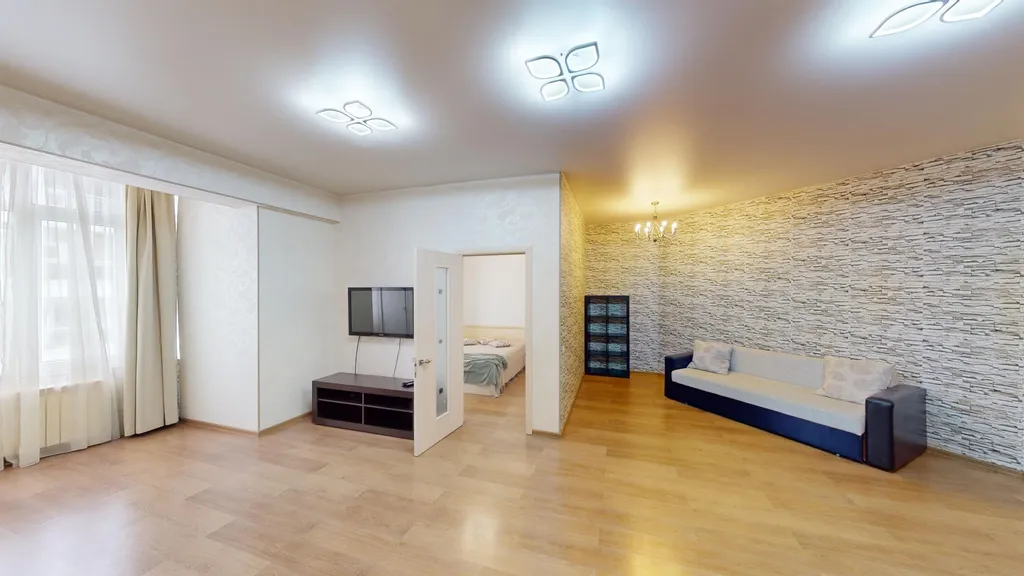 Уютная просторная квартира с видом на морпорт