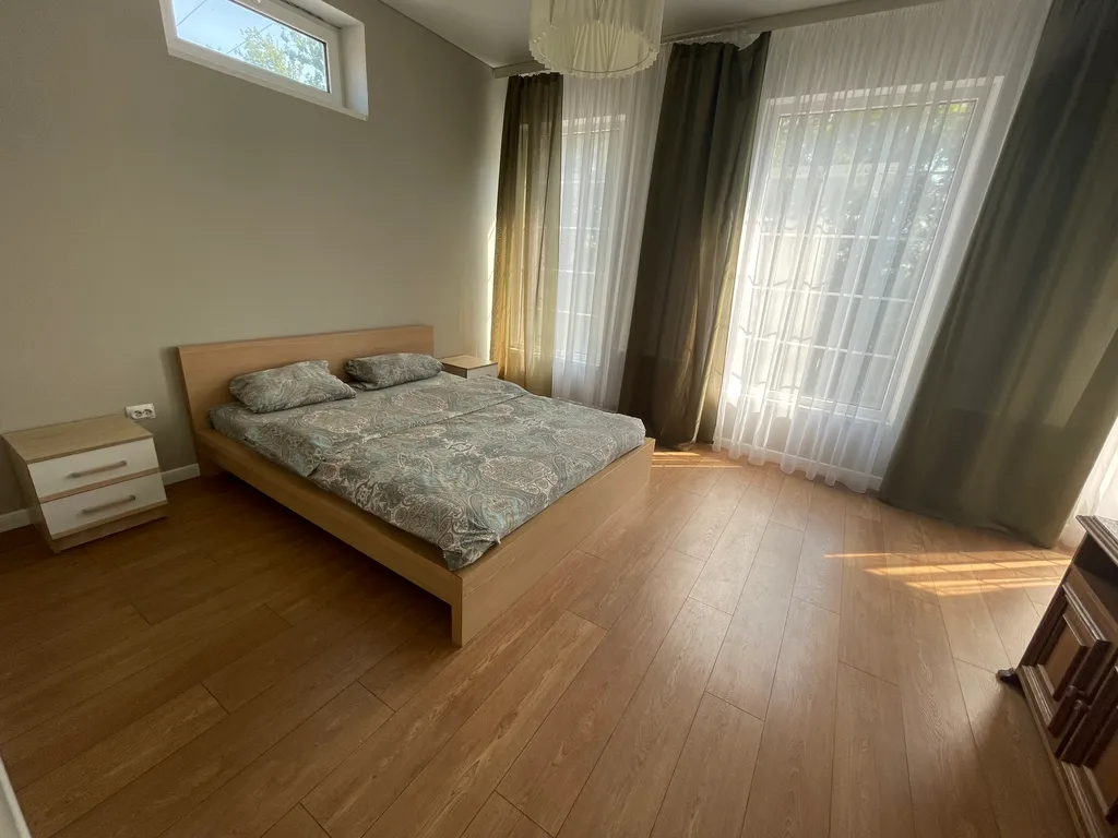 Просторная однокомнатная квартира — аренда посуточно в Новочеркасск