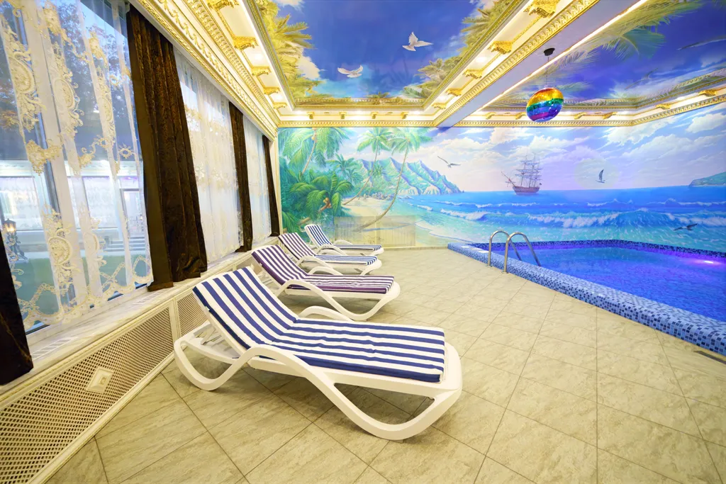 Коттедж с бассейном и сауной