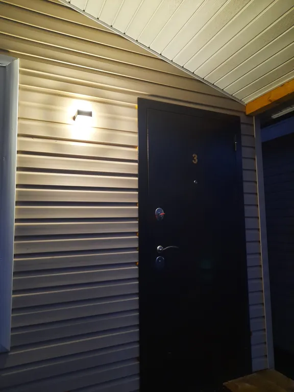 Уютный четырехместный Домик де-люкс с двухспальной кроватью