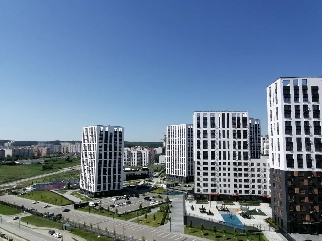 Просторная студия с видом на лес