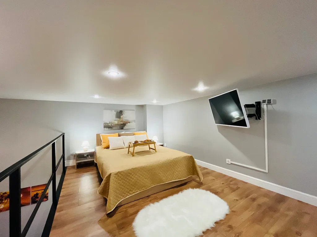 Двухуровневая квартира с кинотеатром в 8 минутах от Шереметьево