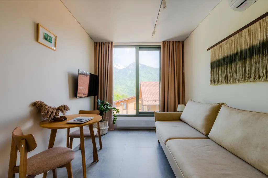 Квартира 1-комнатные апартаменты с видом на горы и бассейном — аренда посуточно в Красная Поляна