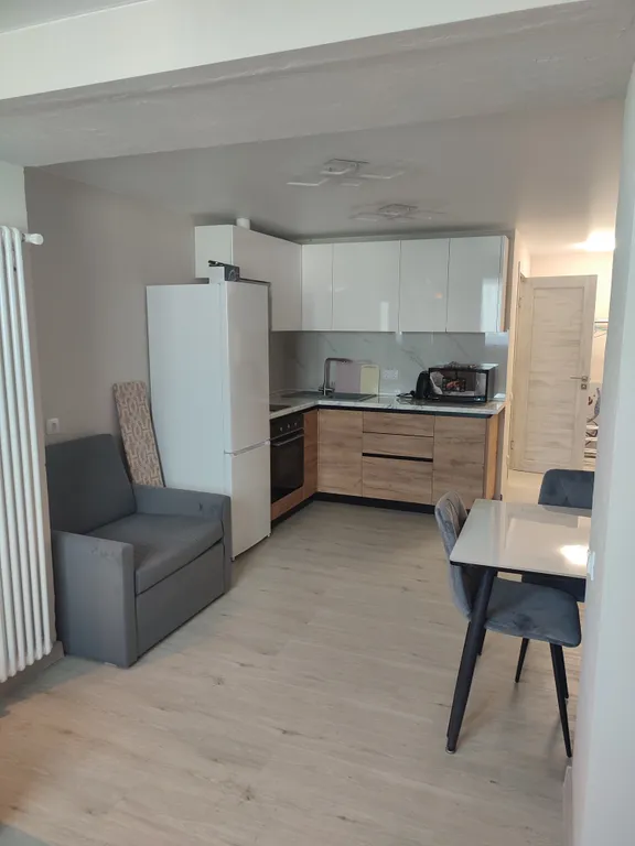 Новая, небольшая студия, евро, всё есть, кресло раскладывается