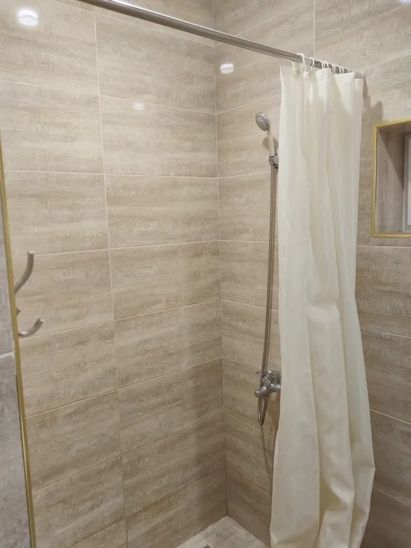 Домик на берегу моря