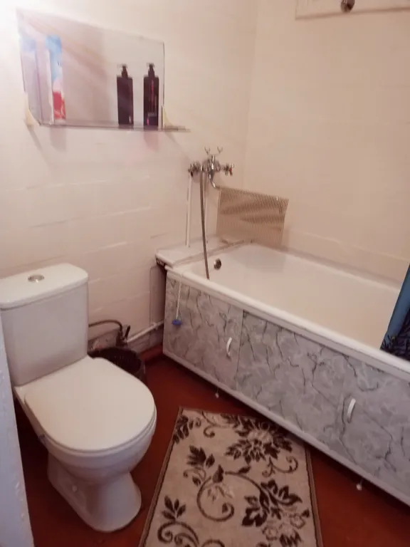 Двухкомнатная квартира с 4 диванами на Ушакова