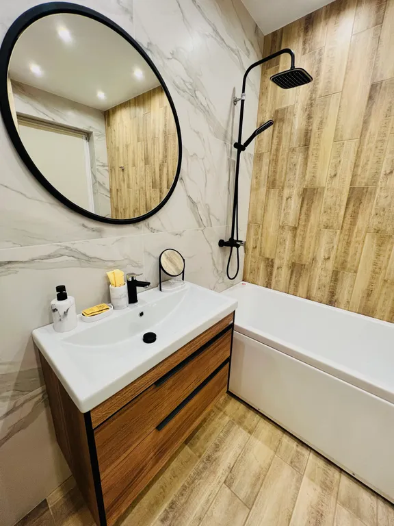 Wanderlust: загородный дом у реки с баней и джакузи