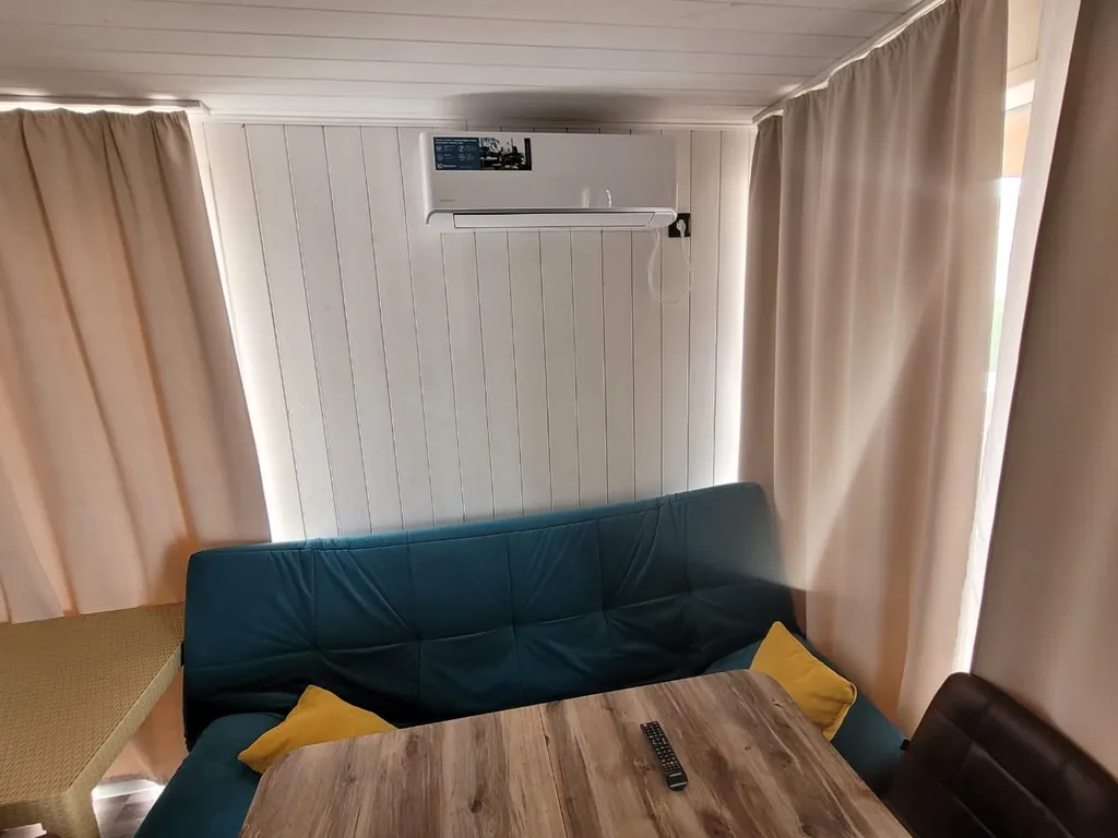 Новый комфортный чистый дом с террасой и видом на море