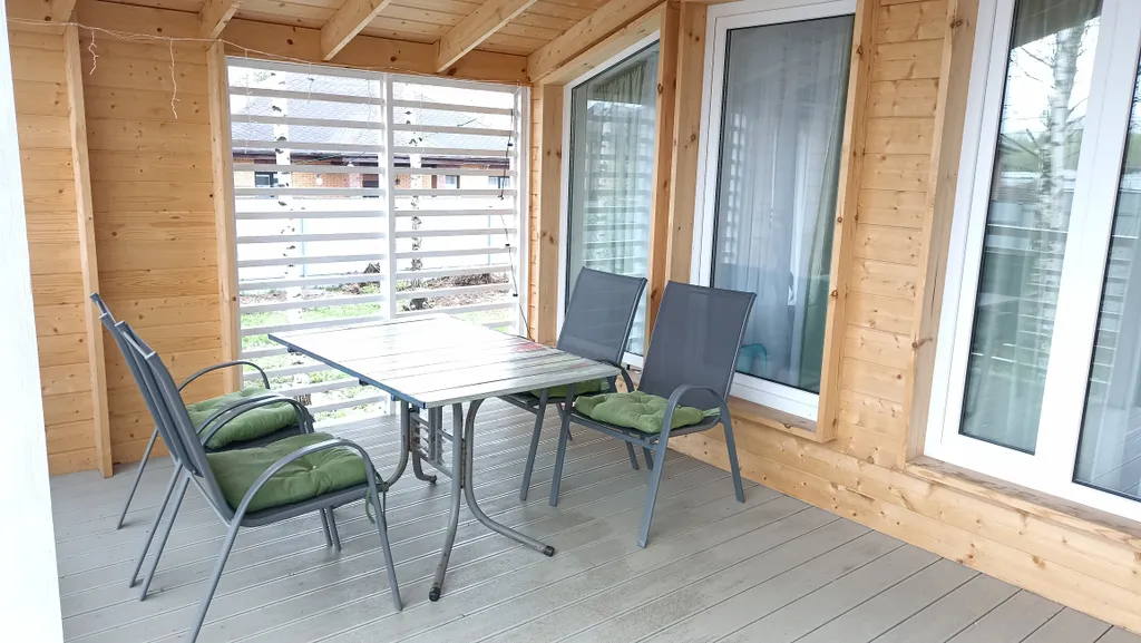 Уютный дом среди берёз и ёлочек