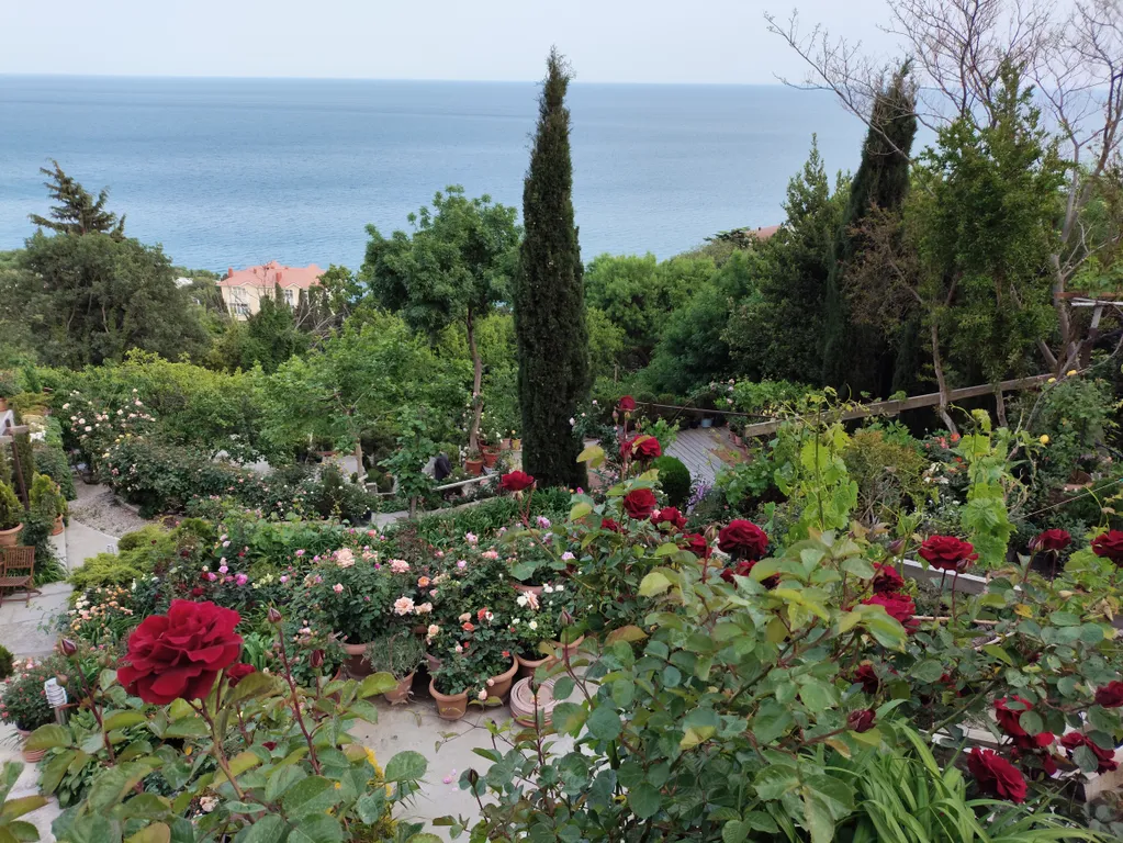 Уютный домик в арт-усадьбе "Ландора"