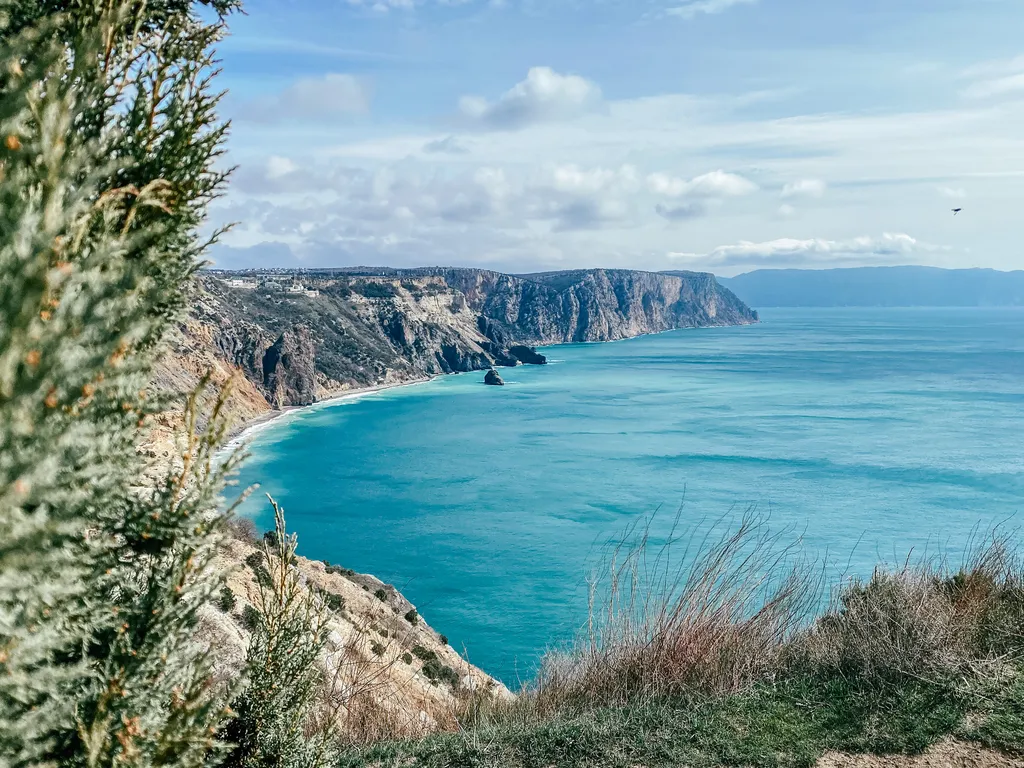 Квартира Стильные апартаменты студия с видом на горы и море — Севастополь