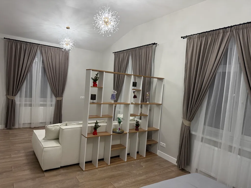 Уютный дом у леса