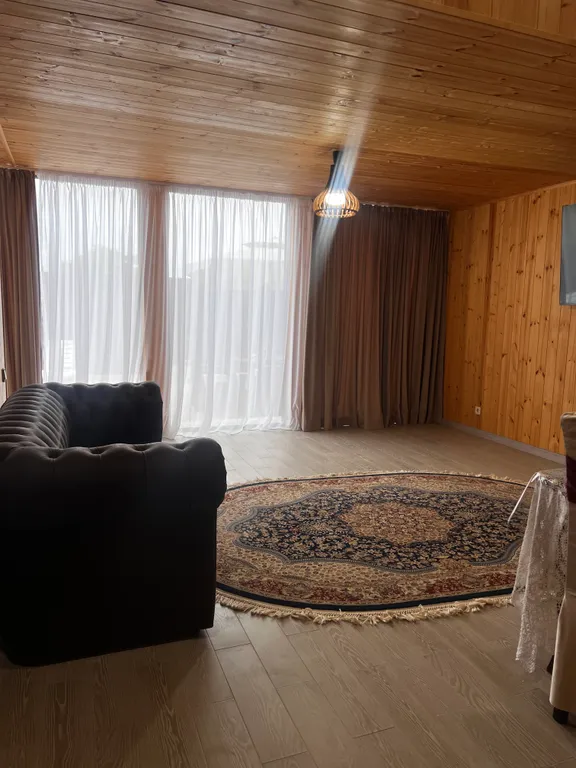 Коттедж 2 на береговой линии с красивым пляжем