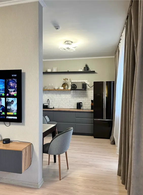 Дизайнерская квартира на Взлетке рядом с торговым центром Планета