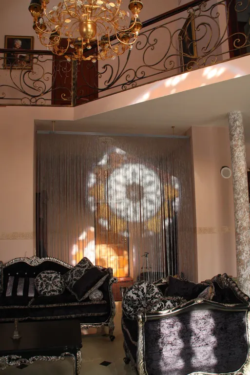 Коттедж с баней и джакузи рядом с горками