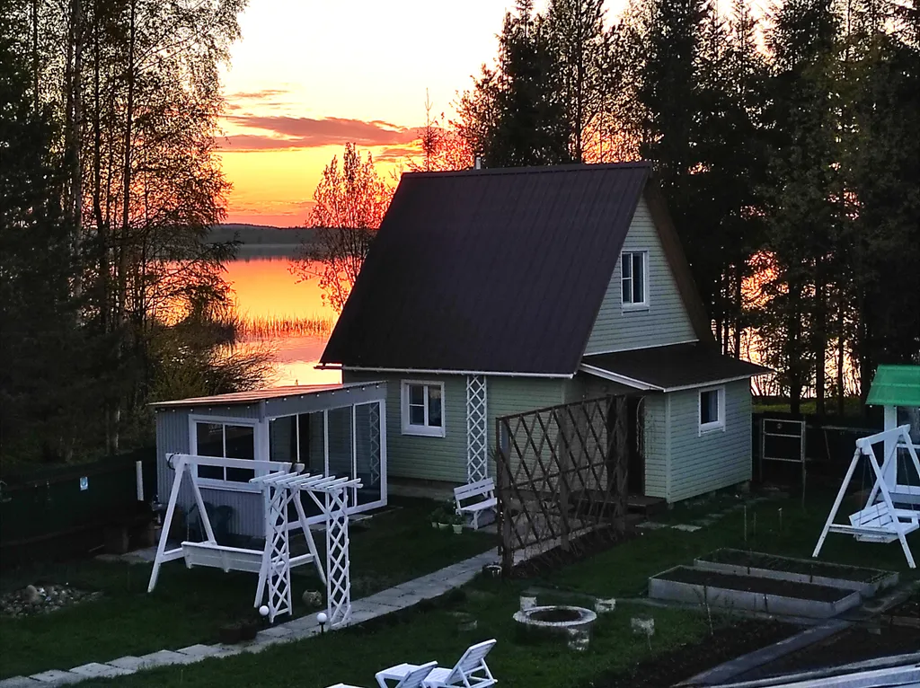 Коттедж Дом у озера — аренда посуточно в Кириллов