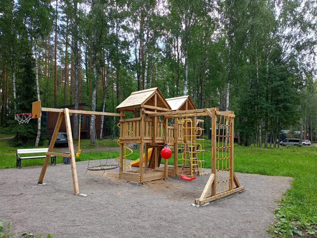 Дом с видом на лес