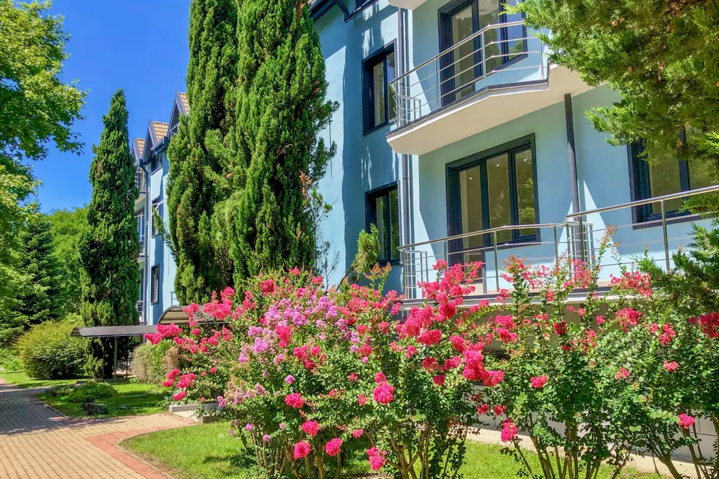 Апартаменты с балконом