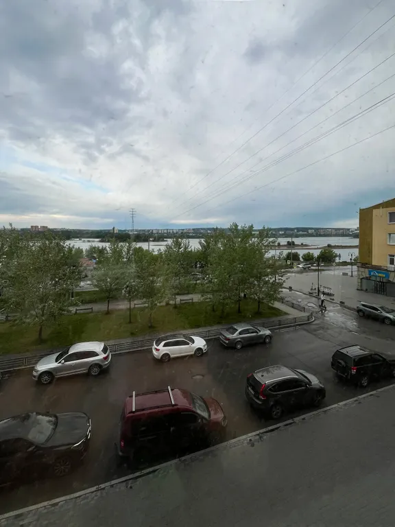 Студия на берегу Ангары с видом на набережную