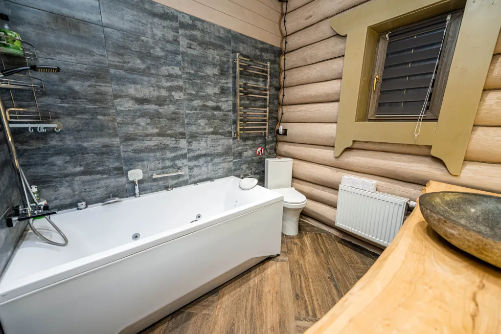 Загородный дом в окружении леса Grovehause