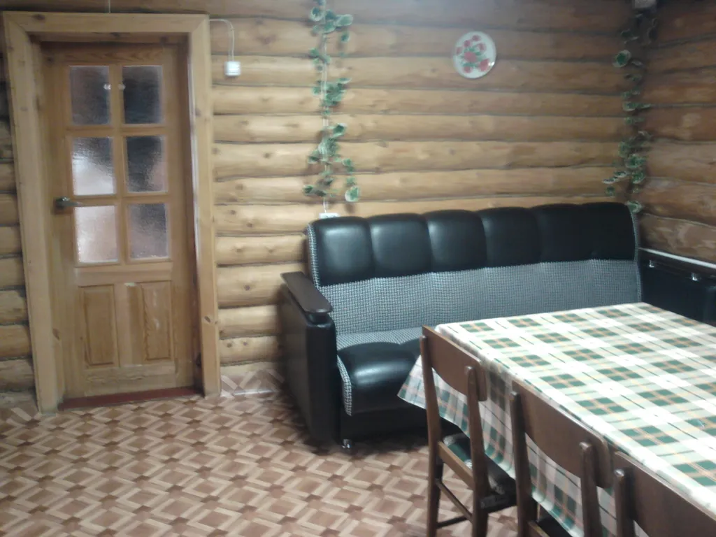 Дом-коттедж со всеми удобствами, недалеко от озера и центра