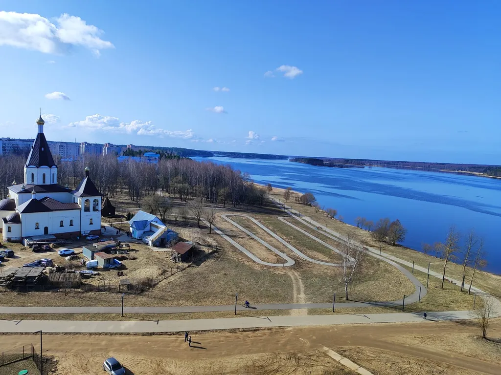 Большая 3-комнатная квартира на берегу Волги