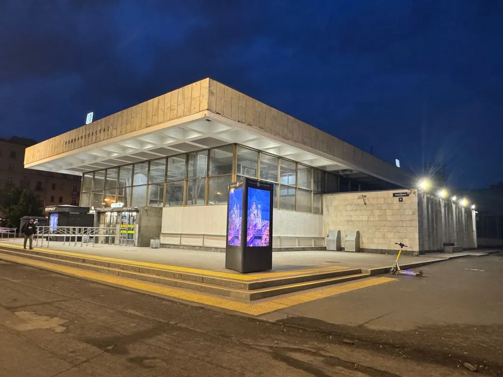 Квартира Квартира в Сталинском доме около метро — Санкт-Петербург
