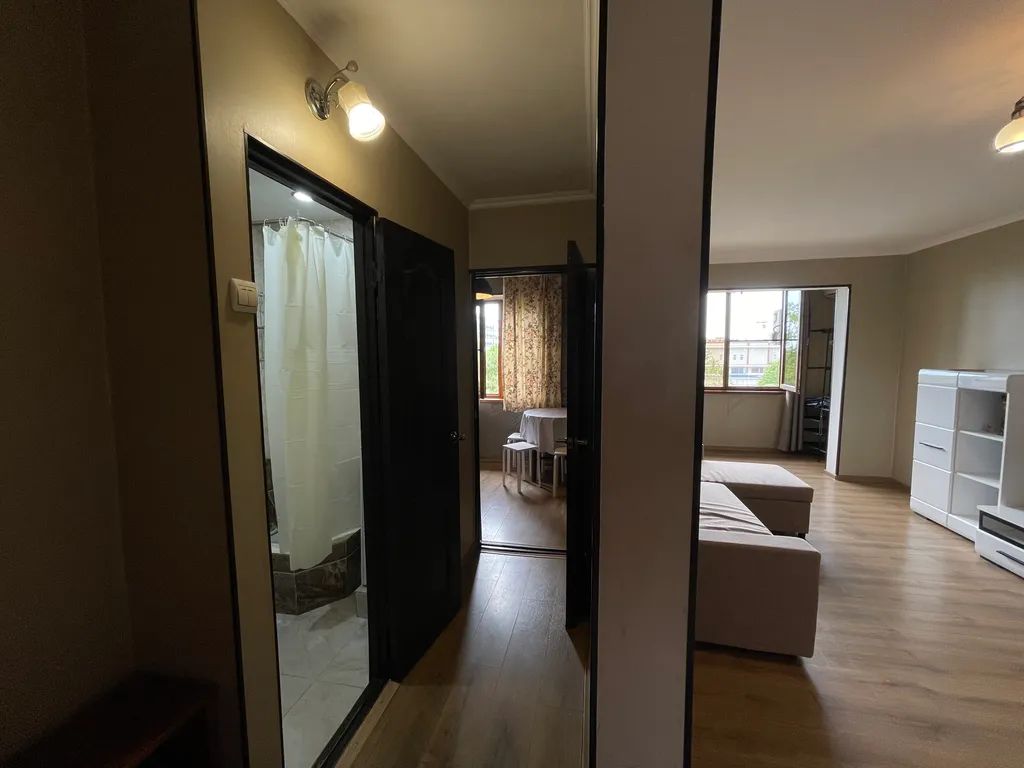 Квартира Уютная однокомнатная квартира в центре города, с видом на море — Гагра