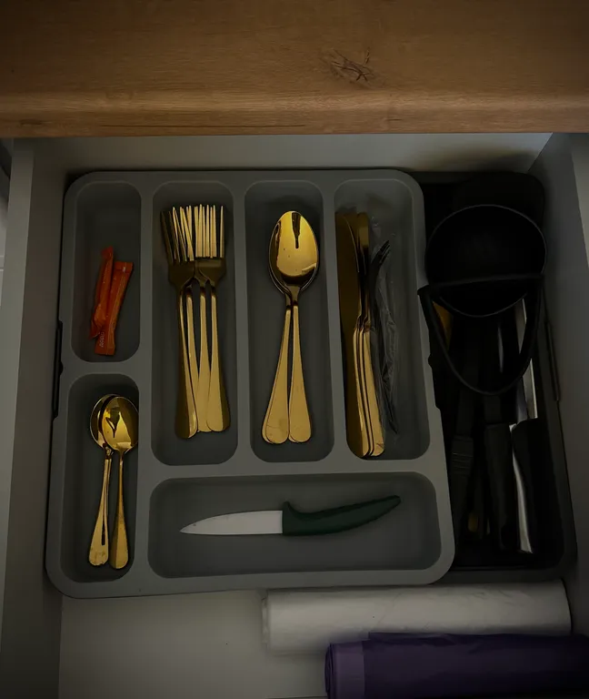 Солнечная квартира в центре города с видом на гору