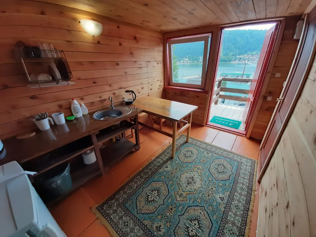 Квартира Уютный семейный номер с балконом — аренда посуточно в Иогач