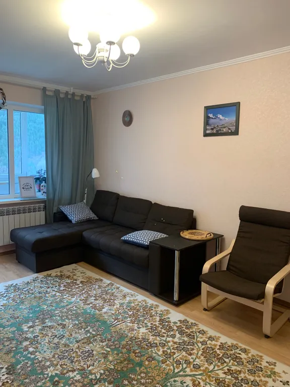 Солнечная квартирка с видом на горы