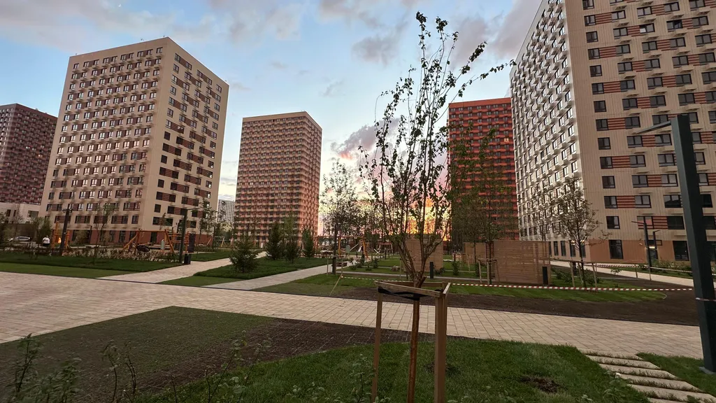 Истомáн в спальном микрорайоне