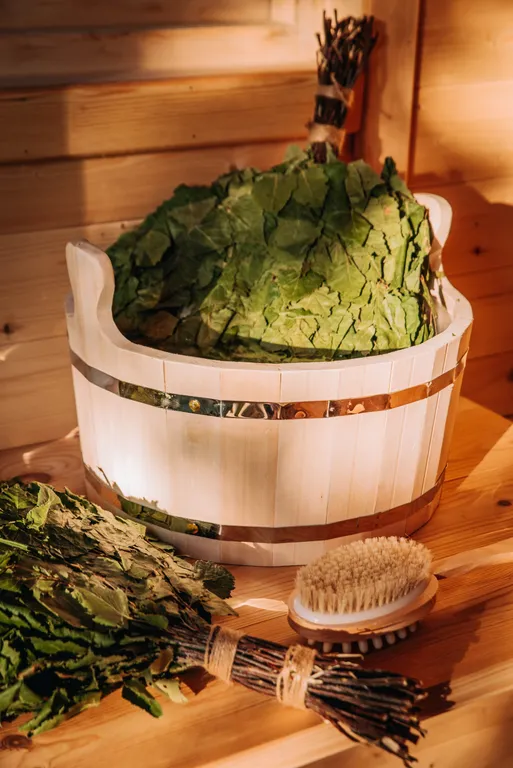 Домик в сосновом бору с баней, бассейном (летом) и беседкой