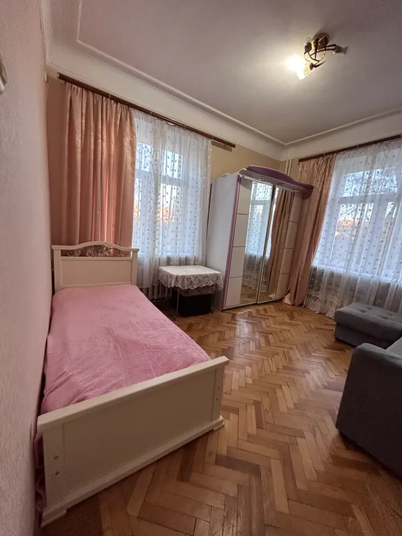 Двухкомнатная квартира в центре у парка