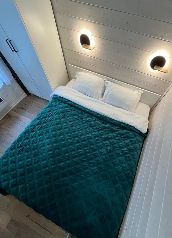 Семейный дом с чаном у леса, у нас есть баня.