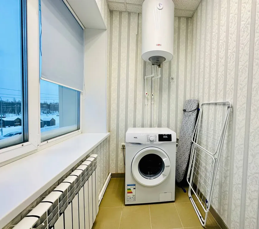 Номер возле ярмарочной площади южные ворота Ямала