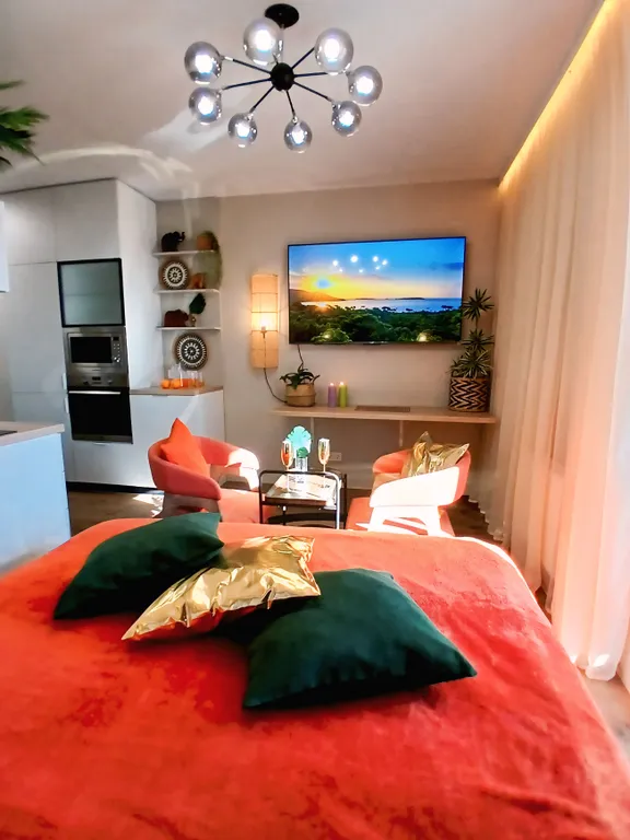 Квартира Квартира Tropic SPA Studio с джакузи XXL и тропическим душем в уютном центре — Минск
