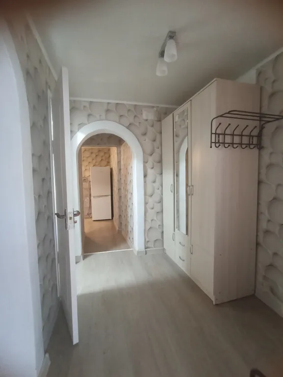 Квартира со своим двориком и стоянкой