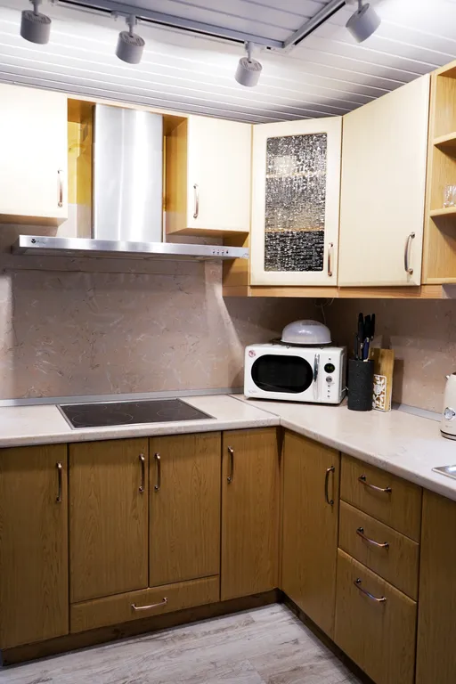 Большой дом с сауной на берегу реки Тулома с собственной территорией