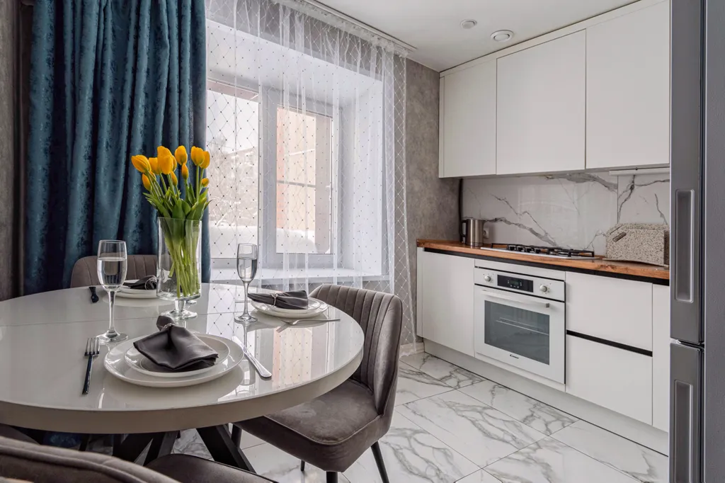 Красивая квартира с отдельными комнатами в районе Выя