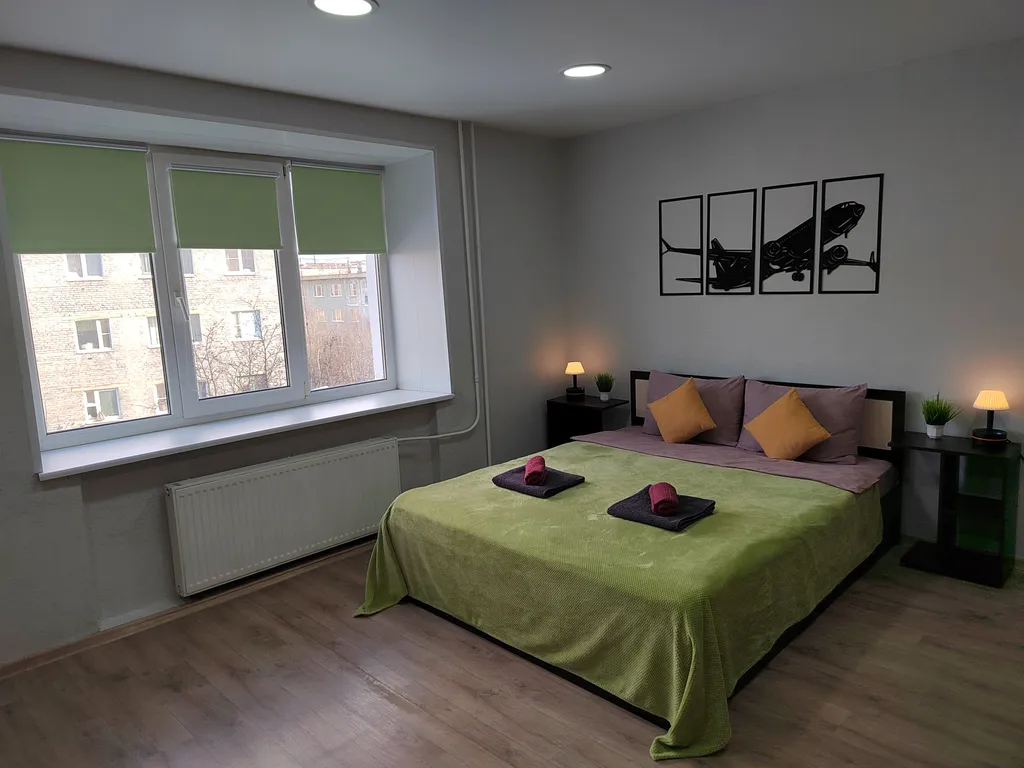 Однокомнатная квартира с улучшенной планировкой в доме с универмагом