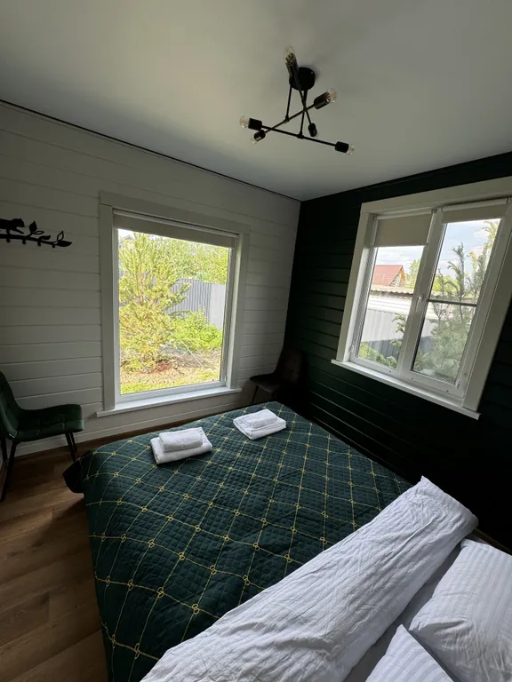 Дом с сауной, включена в стоимость, и горячей купелью на террасе