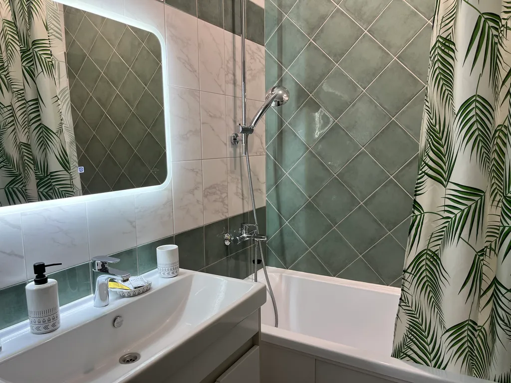 Уютная новая двухкомнатная квартира рядом с ТЦ Глобус