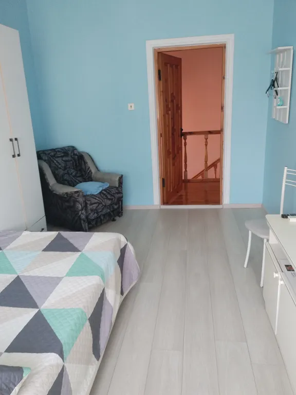 Этаж со своим входом для большой компании(до 10 человек)