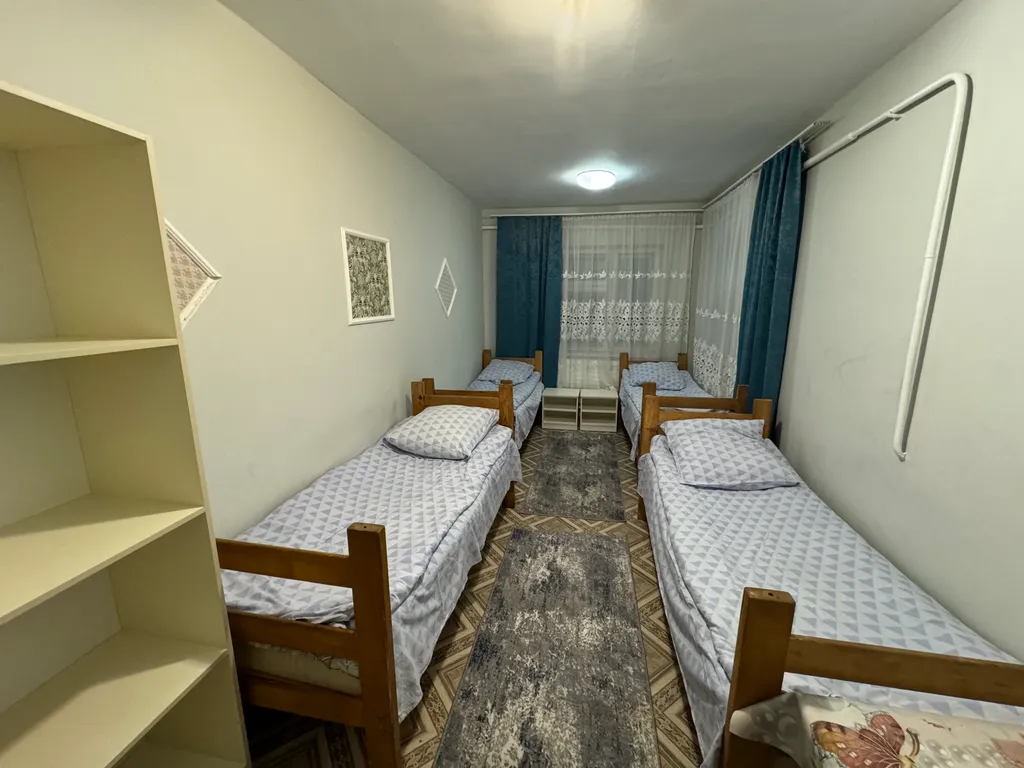 Комната с видом на горы