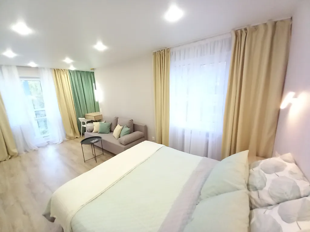 Уютная квартира, 100 метров от 76 дивизии — аренда посуточно в Псков