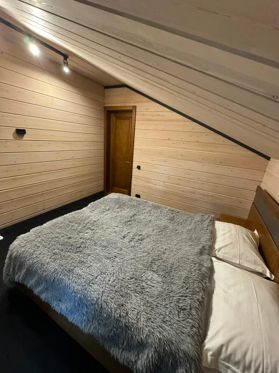 Барн хаус с видом на лес и горы