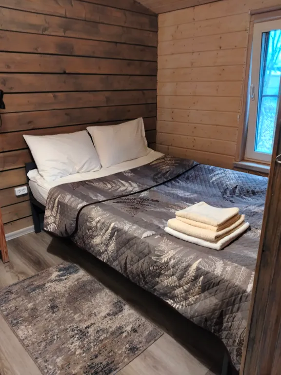 Дом с березами