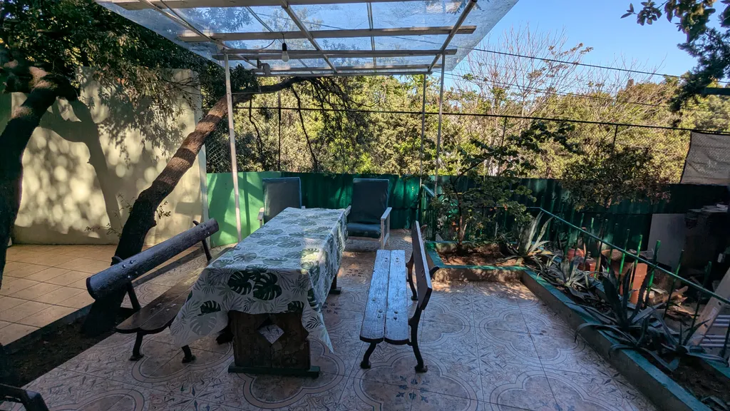 Дом рядом с парковой зоной