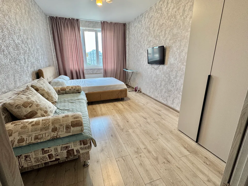 Отличная квартира в новом доме близко к центру города